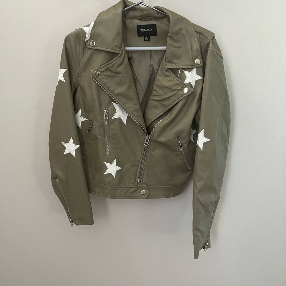 Zenana Women’s RARE Green Vegan Leather Star Jacket Size Medium